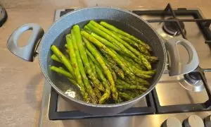 asparagi bolliti