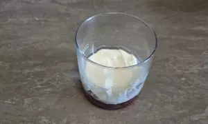 strato di crema nel bicchiere