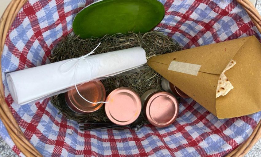 cestino con prodotti dell'orto