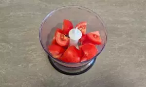 pomodori maturi nel mixer