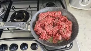 carne macinata in padella