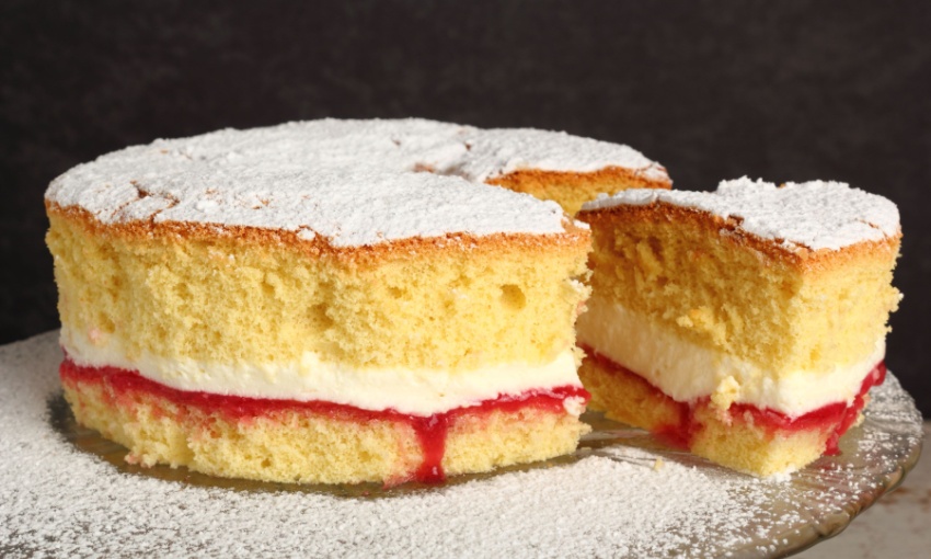 victoria sponge cake