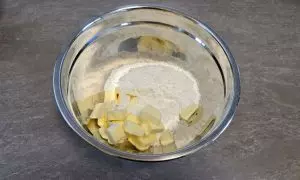 ingredienti con ciotola