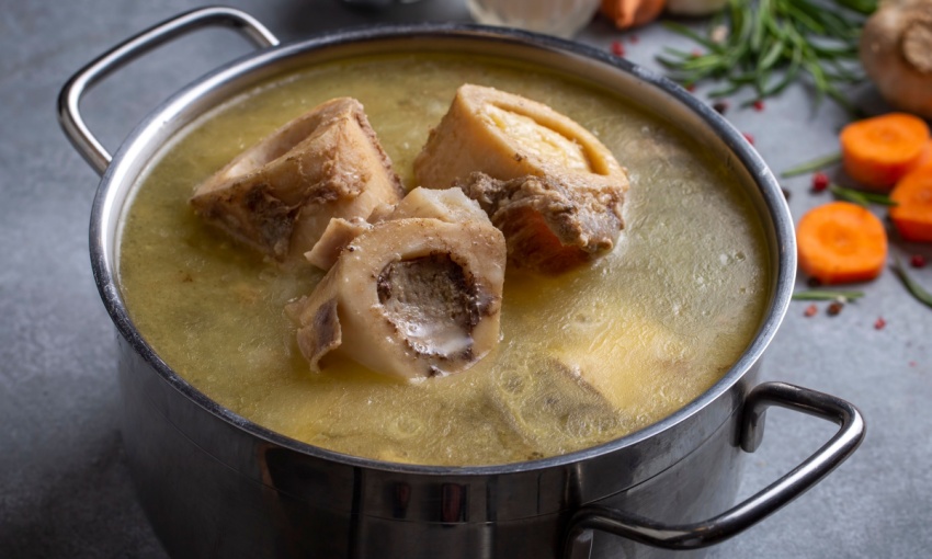 brodo con ossa