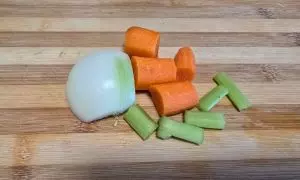 verdure tagliate a pezzetti