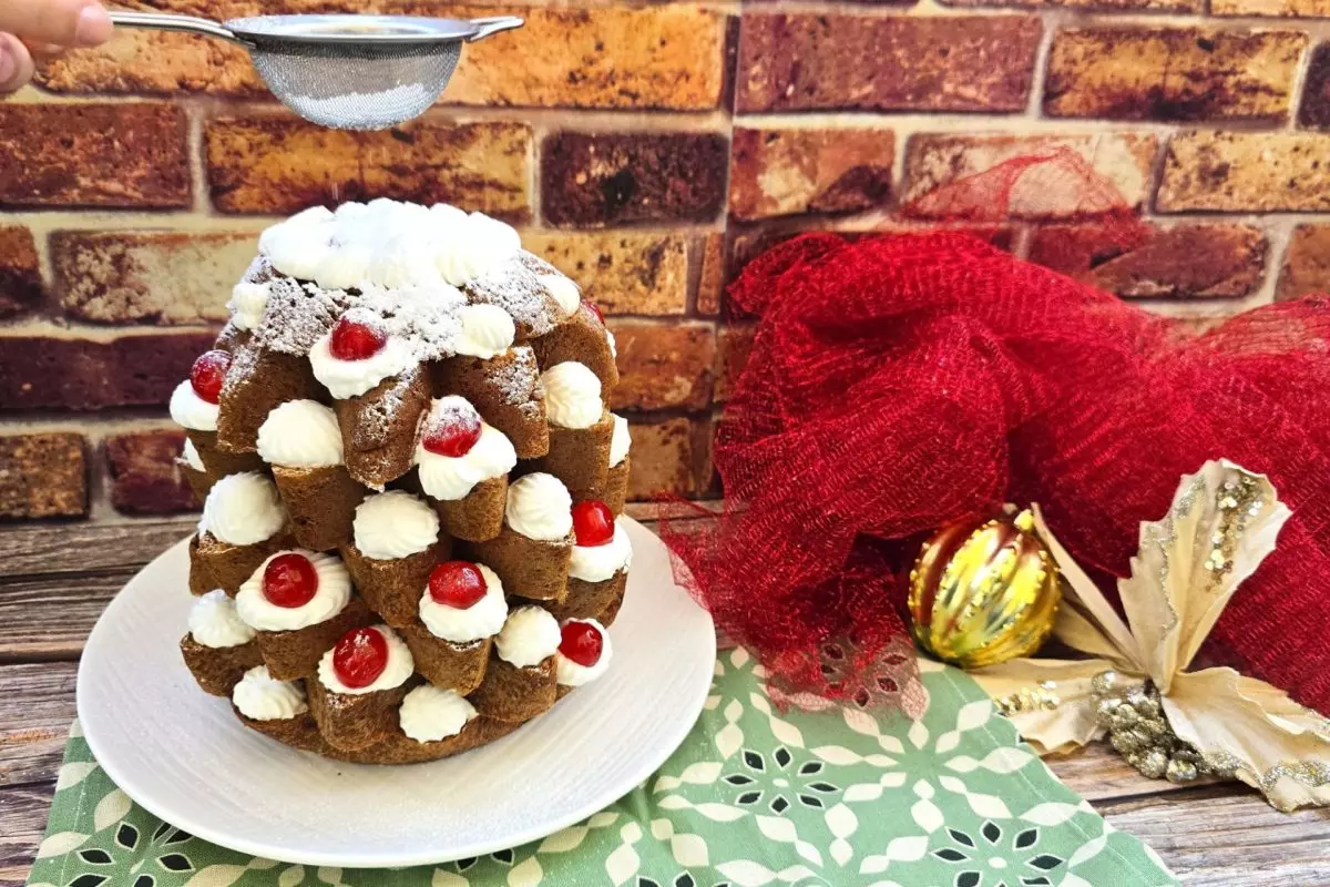 pandoro farcito con crema chantilly
