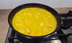 petto di pollo con latte di cocco e curry
