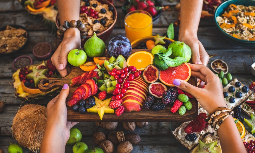 frutta e verdura a tavola