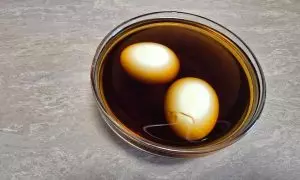 uova sode nella salsa