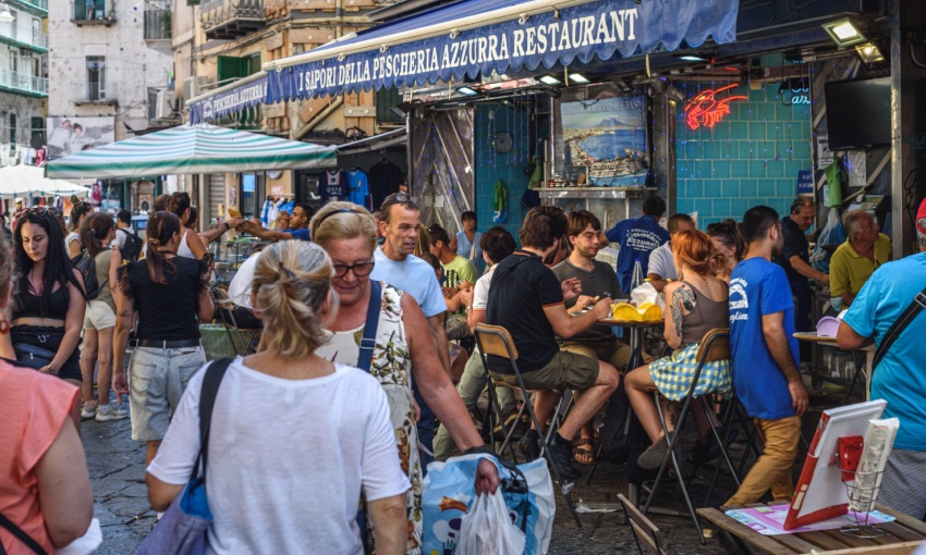 mercato della pignasecca, napoli