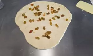 impasto steso con i canditi