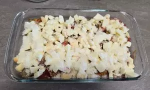 strato di scamorza e formaggio grattuggiato