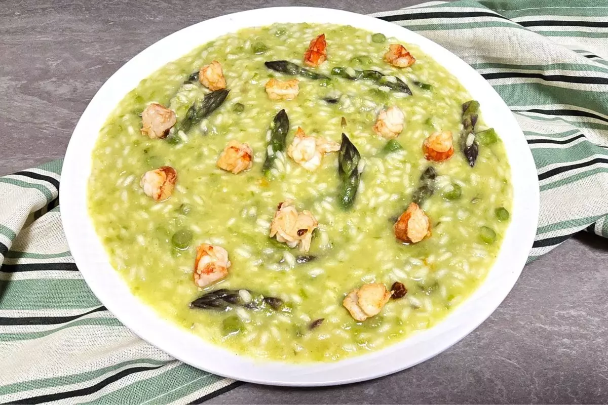 risotto con gamberi e asparagi