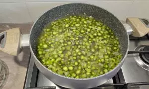 asparagi in pentola