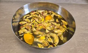 carciofi in acqua, aceto e limone